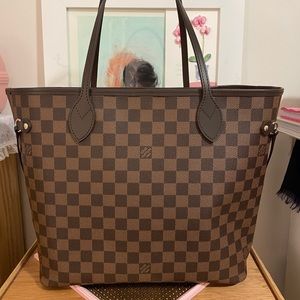Louis Vuitton Neverfull MM Damier Ebene with Rose Ballerine